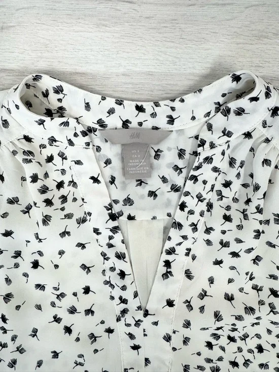 H&M White Sleeveless Mini Dress with Black Floral Print - Picture 4 of 7